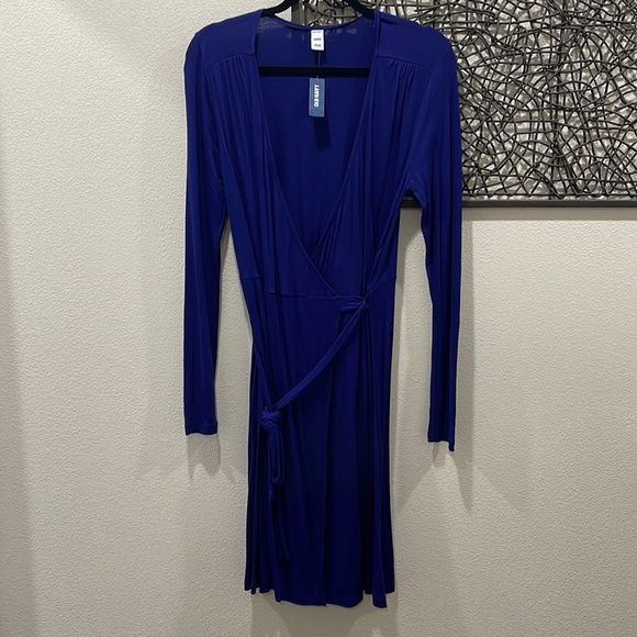 Old Navy Dresses & Skirts - Old Navy wrap dress